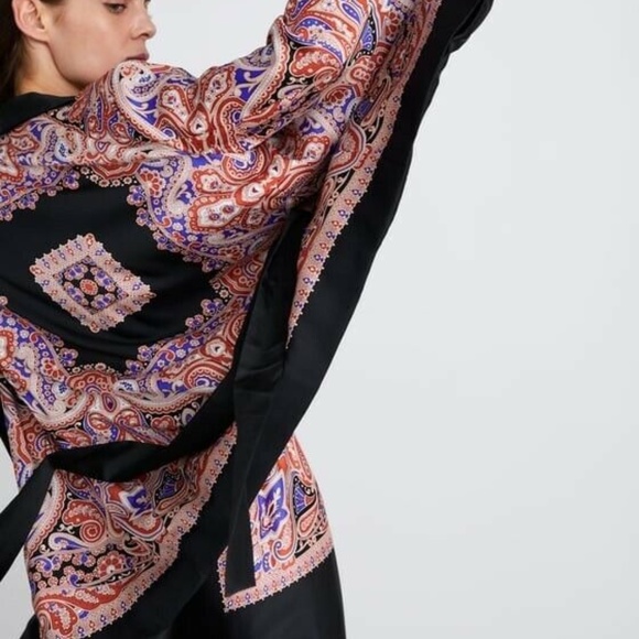 Zara Paisley Printed Laped Collar Flowy Blazer - Picture 9 of 13